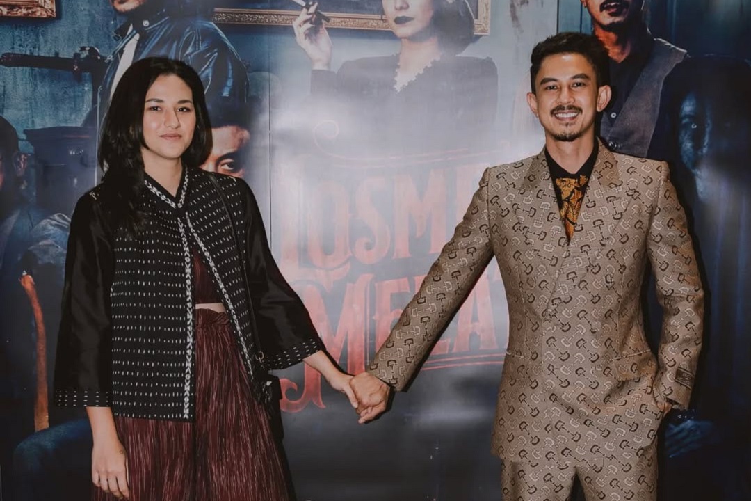 Dahlia Poland dan Fandy Christian tersenyum bersama sebelum perceraian mereka