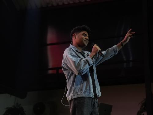 Piche Kota dan Vanessa Zee tampil di Journey Of Stars Bandung