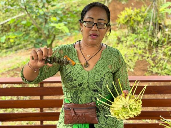 Bagian Porosan pada Canang Sari