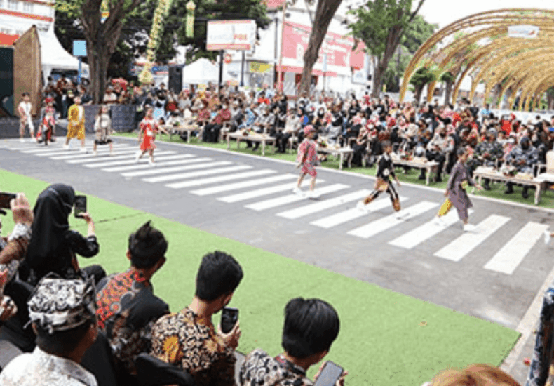 Fashion on Pedestrian Banyuwangi
