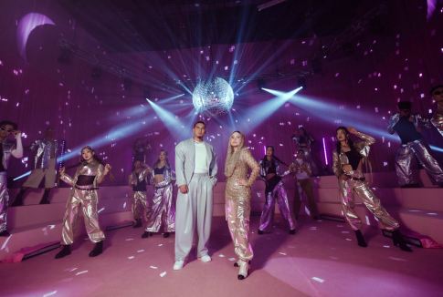 Rossa Remake Sinaran Gandeng Rapper Malaysia: Lebih Fresh!