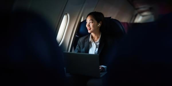 Transportasi Udara Bisnis: Kunci Ekspansi & Efisiensi | AladinTravel