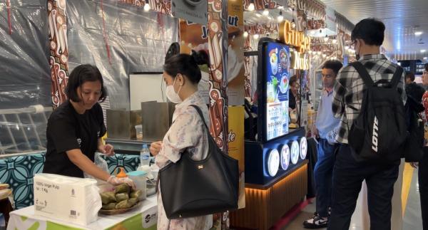 Serunya Festival Kuliner Nusantara JPM Dukuh Atas: Leker & Tahu Gejrot!