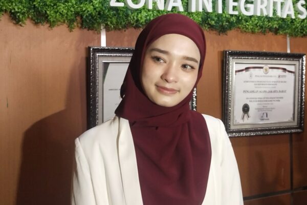 Dugaan Perselingkuhan Inara Rusli: Mengapa Belum Ada Bantahan?
