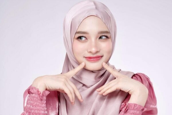 Inara Rusli & Pernyataan Pelakor: Terbukti Termakan Kata?