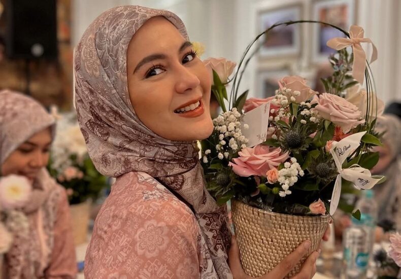 Paula Verhoeven di Pengadilan Agama: Menguak Misteri Kunjungan