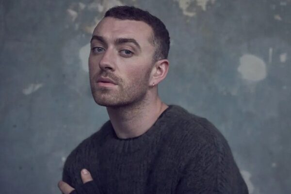 Kisah Sam Smith: Sedot Lemak Usia 13 Akibat Bullying?