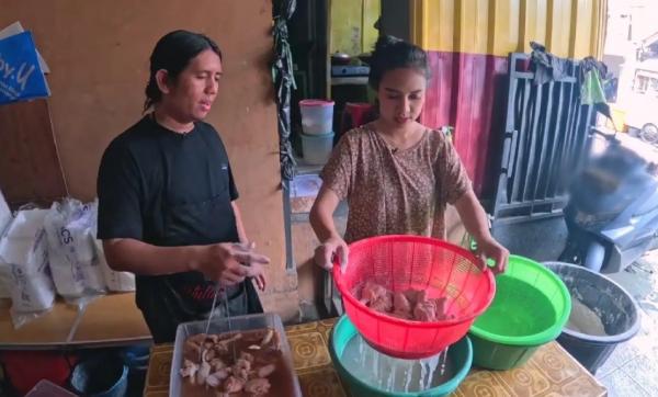 Azia Asisten Chef Dadakan: Kekacauan Kocak di Dapur AZBUN