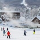 Tragis: Bocah Tewas Terjepit Travelator di Resor Ski Jepang