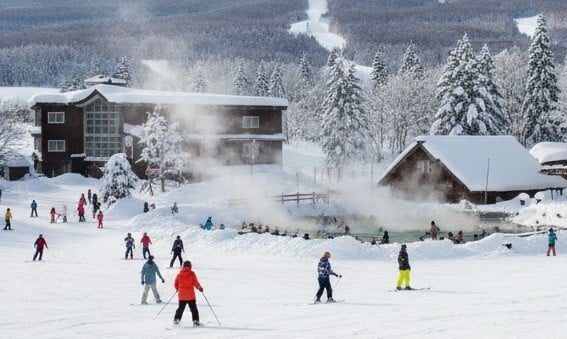Tragis: Bocah Tewas Terjepit Travelator di Resor Ski Jepang