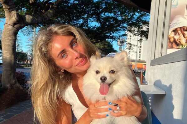 Aksi Kontroversial Bonnie Blue Hina Bendera Indonesia: Apa yang Terjadi?