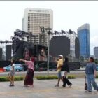 Rayakan Tahun Baru 2026 di Bundaran HI: Drone & Doa Bersama