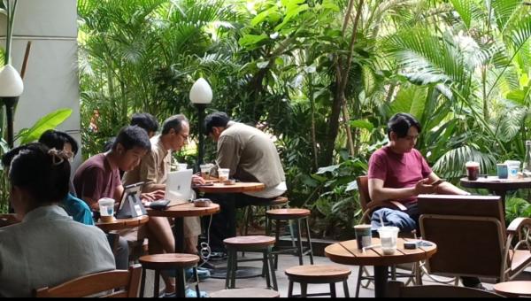 Work From Mall Jakarta: Solusi Produktif Bebas Macet & Liburan