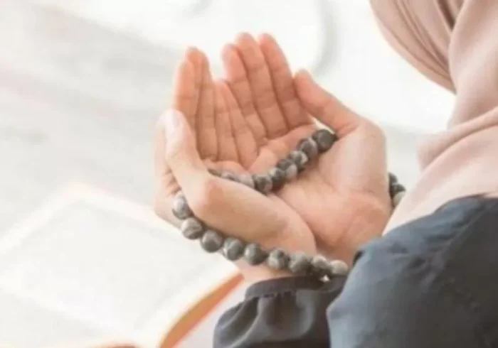 4 Doa Agar Muslimah Cantik, Pancarkan Aura Positif Setiap Hari!