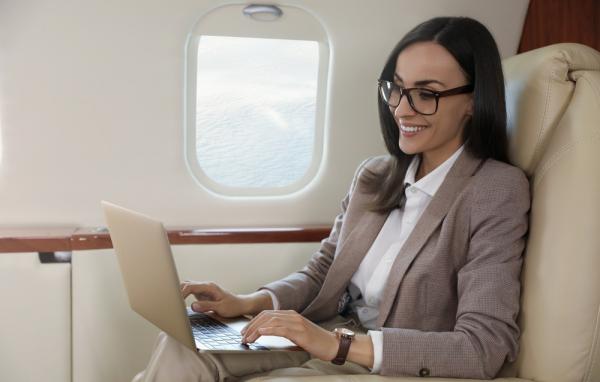 Mudahnya Pengelolaan Tiket Pesawat Perjalanan Bisnis | AladinTravel