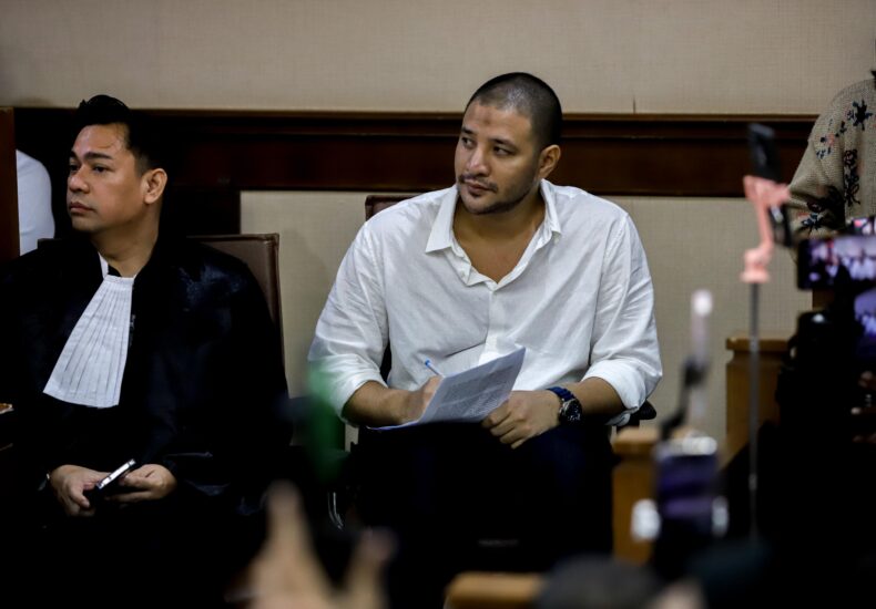 Ammar Zoni Minta Plastik Klip ke Pacar: Terkuak Faktanya!