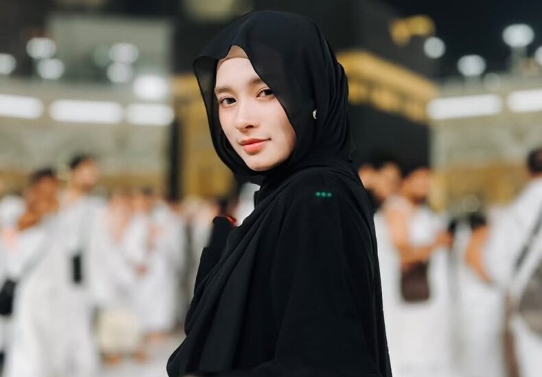 Inara Rusli Tak Terima Pernikahan Sirinya Jadi Sorotan Publik