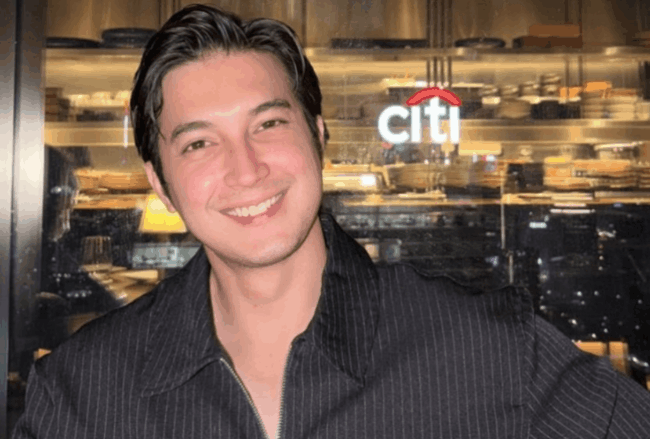 Penampilan Junior Roberts