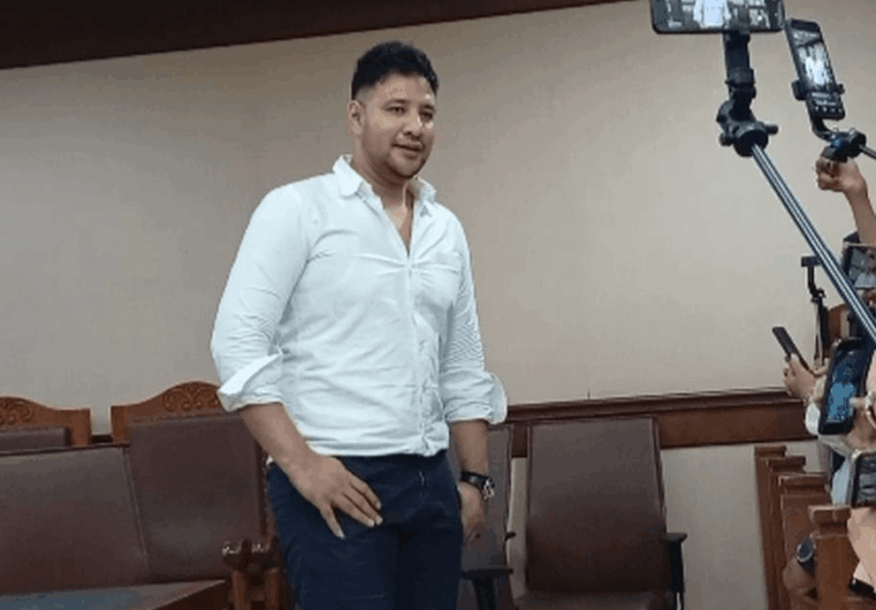 Ammar Zoni bersumpah depan hakim