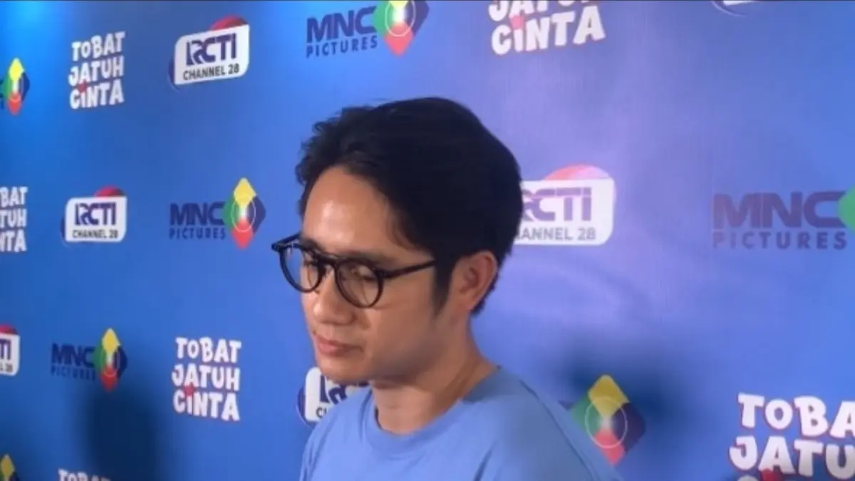 kenny austin Kenny Austin Selalu Ajak Main Anak Sebelum Berangkat Kerja kenny austin - ilustrasi berita Kenny Austin Selalu Ajak Main Anak Sebelum Berangkat Kerja