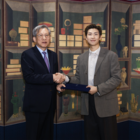 rm museum korea - ilustrasi berita RM museum Korea: Pemimpin BTS Jadi Wajah Museum Nasional Korea