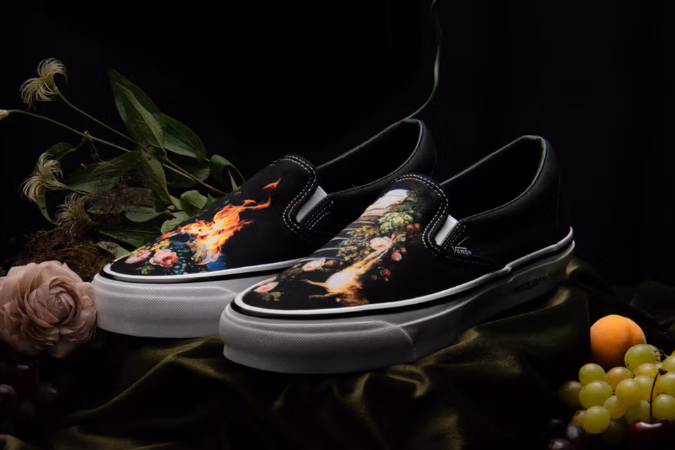 slip-on 98 - ilustrasi berita UNDERCOVER x OTW by Vans Ubah Slip-On 98 Jadi Kanvas dan Sk8-Hi Jadi Blueprint Ikonik