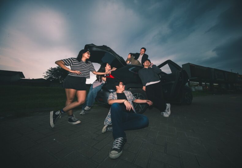 i feel confused - ilustrasi berita Tailwhip Rilis Single 'I Feel Confused' — Narasi Suburban Rock Asal Bintaro
