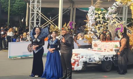jember fashion carnaval - ilustrasi berita Jember Fashion Carnaval 2026 Sedot Perhatian Ribuan Wisatawan dan…