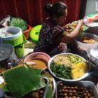 pecel kediri - ilustrasi berita Pecel Kediri: Berburu Pecel Legendaris di Kediri: 10 Tempat Makan Favorit yang Tak…
