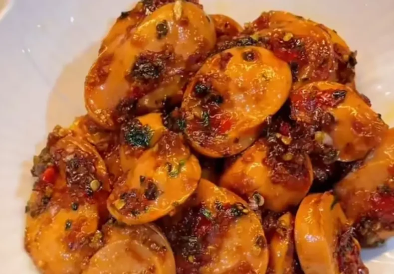 sosis tumis pedas - ilustrasi berita Resep Sosis Tumis Pedas ala Thailand (Thai Chili Sausages) yang Bikin Nagih