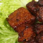 tempe bacem - ilustrasi berita Resep Tempe Bacem Manis dan Gurih, Tambahkan Air Kelapa dan Gula Merah