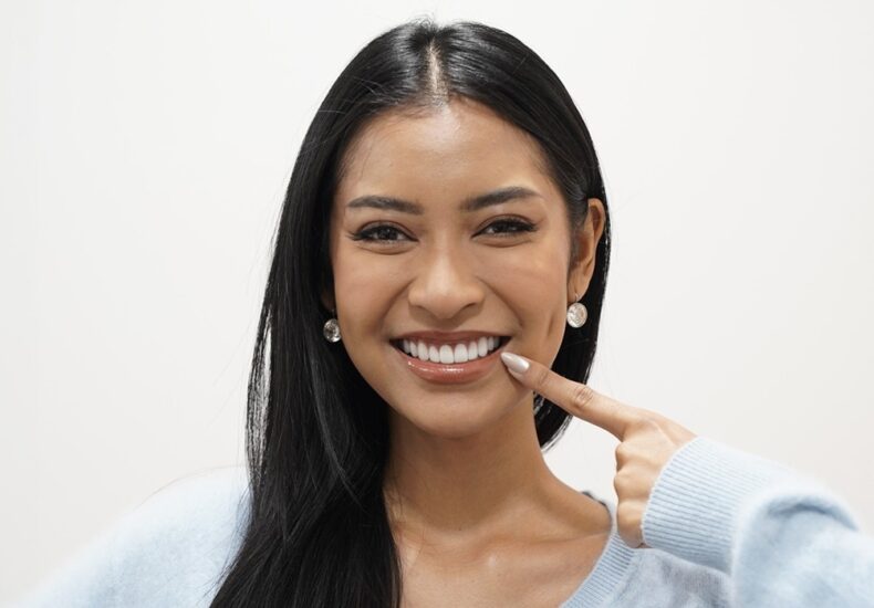 veneer gigi natural - ilustrasi berita Tren Veneer Gigi Natural: Solusi Estetika Tanpa Kikis ala Selebriti