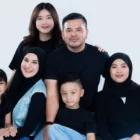 irish bella - ilustrasi berita Potret Kompak Keluarga Irish Bella saat Sambut Anak Ketiga